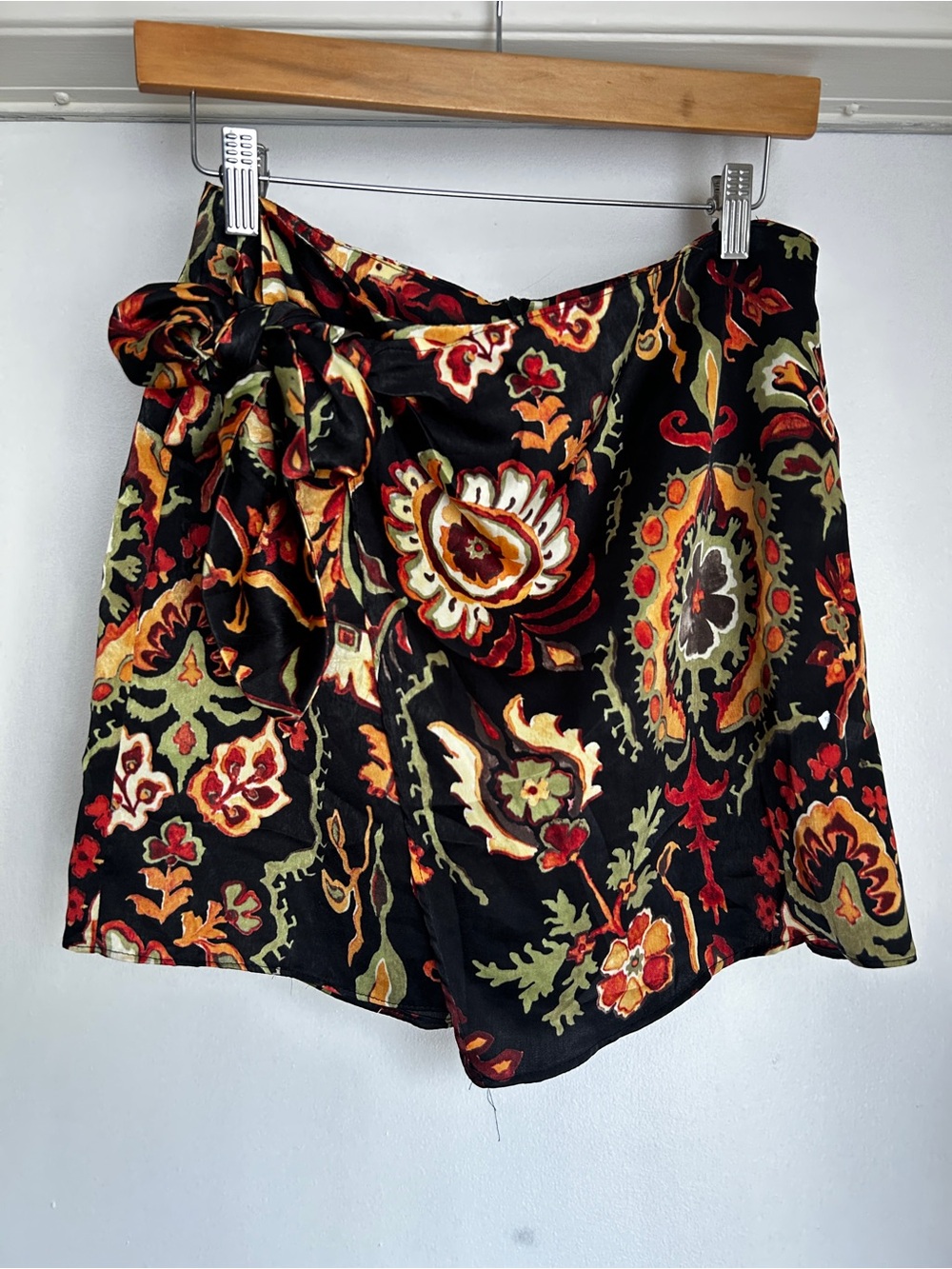 NWT Zara Black Floral Paisley Tie-Waist Mini Skirt